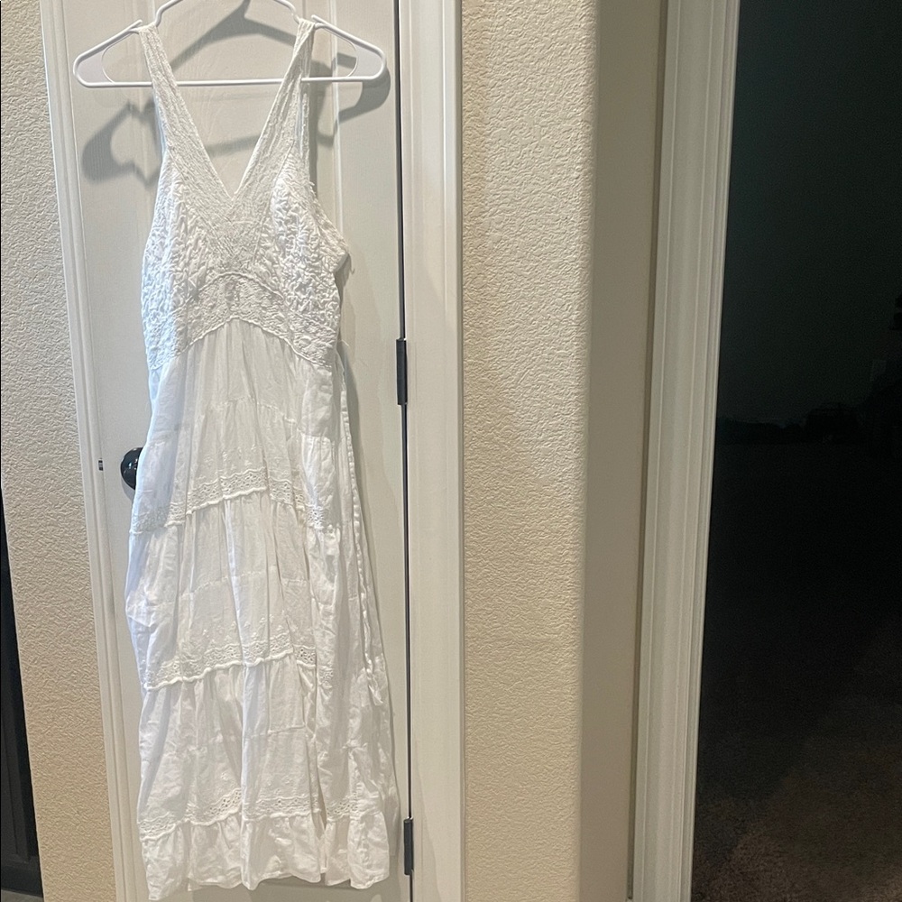 Chic White Maxi Dress